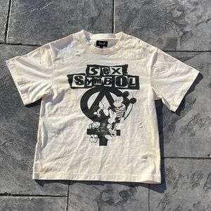 - 'Sex Symbol' T-Shirt
Size M